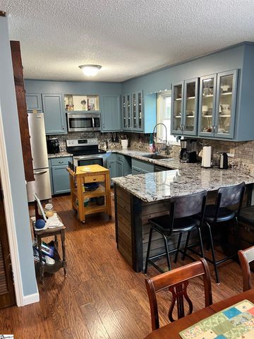 121 Spring Valley Road, Pickens, SC 29671
