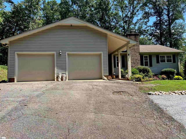 121 Spring Valley Road, Pickens, SC 29671