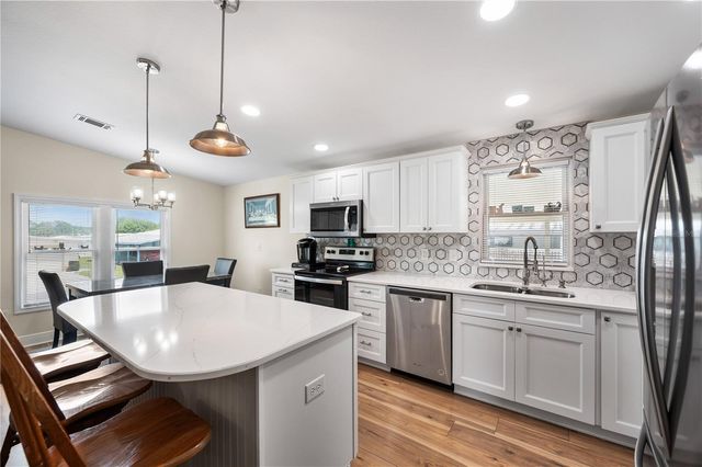 1502 LONGBOW DRIVE, Lakeland, FL 33810