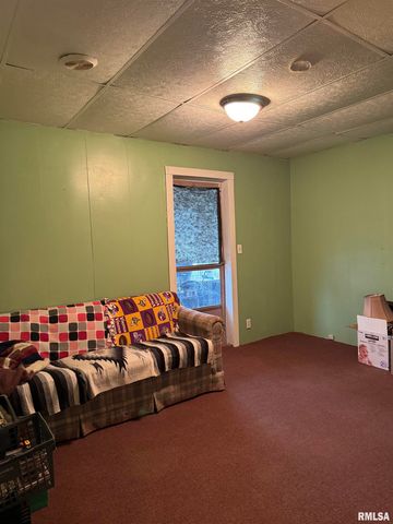 1317 E ELMHURST Avenue, Peoria, IL 61603