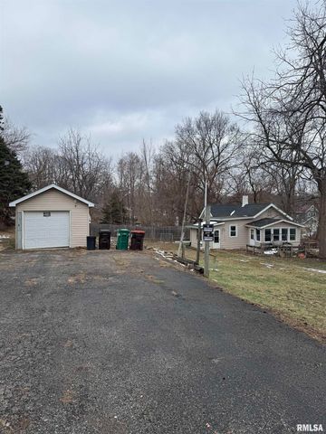 1317 E ELMHURST Avenue, Peoria, IL 61603