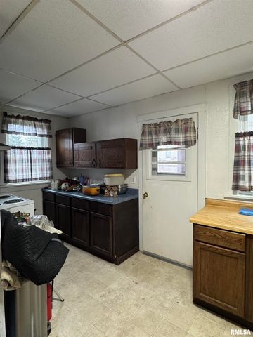 1317 E ELMHURST Avenue, Peoria, IL 61603