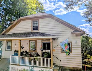 61 Pershing Avenue, Seymour, CT 06483