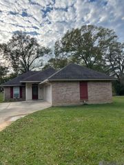 11230 Toler St, Clinton, LA 70722