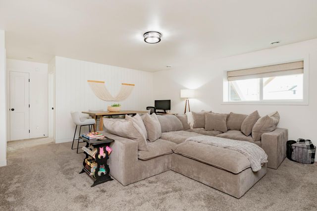 5488 11th Street W, West Fargo, ND 58078
