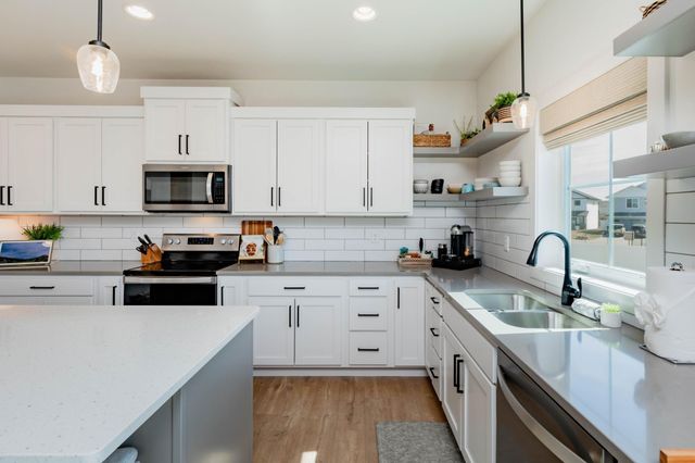 5488 11th Street W, West Fargo, ND 58078