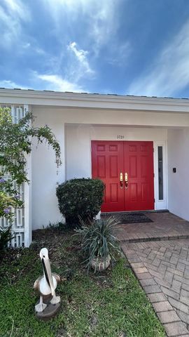 5728 S Bayberry Lane, Tamarac, FL 33319