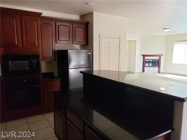 206 Valerian Street, Henderson, NV 89015