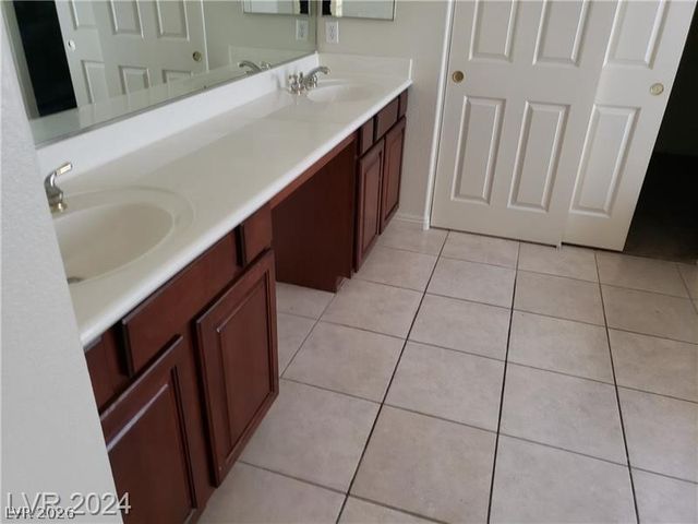 206 Valerian Street, Henderson, NV 89015