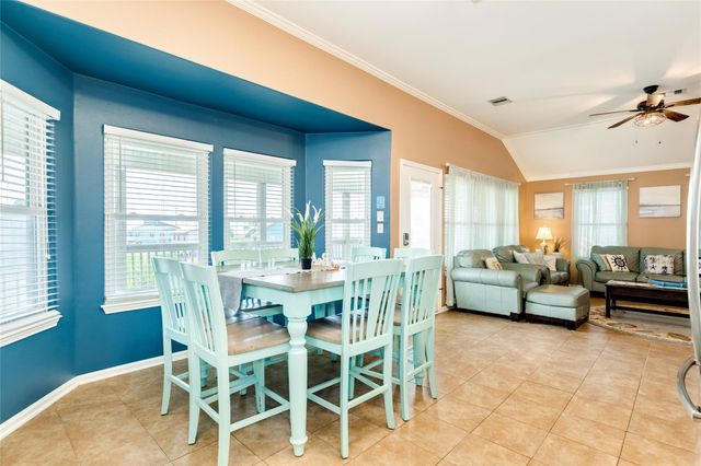 23171 Fresca Street, Galveston, TX 77554