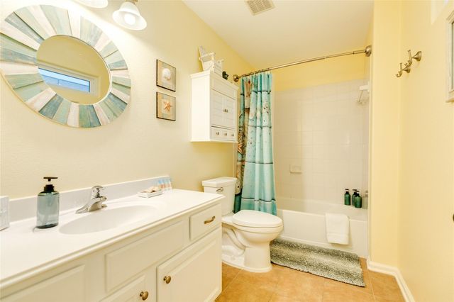 23171 Fresca Street, Galveston, TX 77554