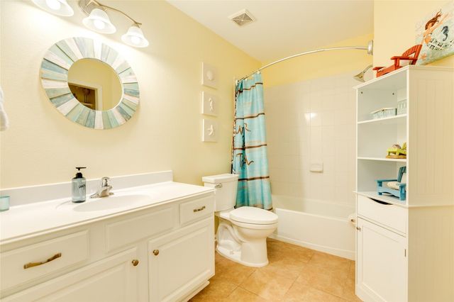 23171 Fresca Street, Galveston, TX 77554