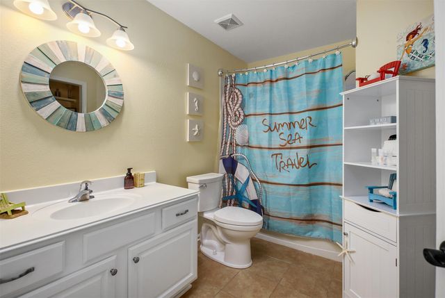23171 Fresca Street, Galveston, TX 77554