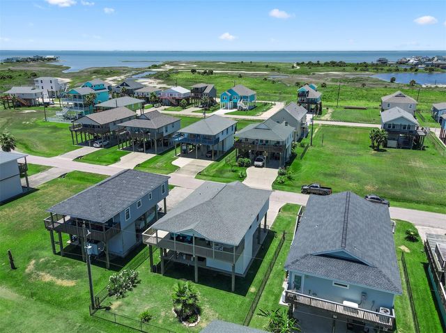 23171 Fresca Street, Galveston, TX 77554