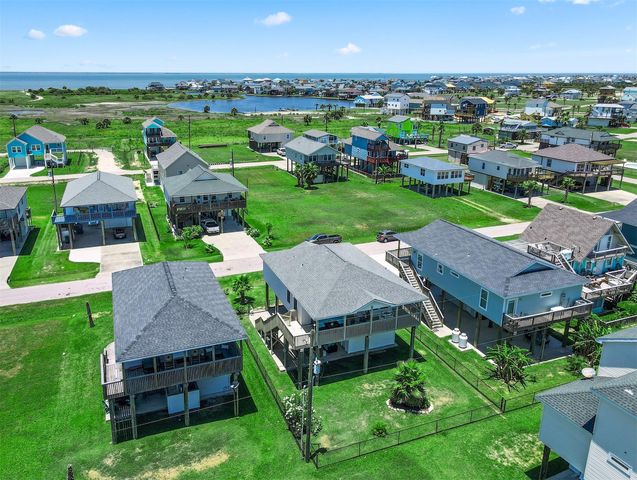 23171 Fresca Street, Galveston, TX 77554