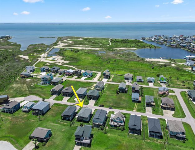 23171 Fresca Street, Galveston, TX 77554