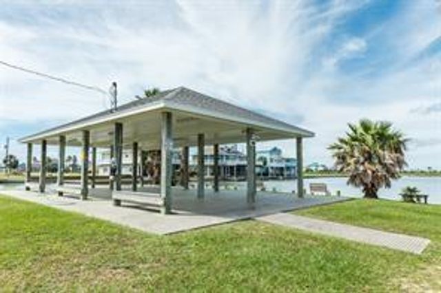 23171 Fresca Street, Galveston, TX 77554