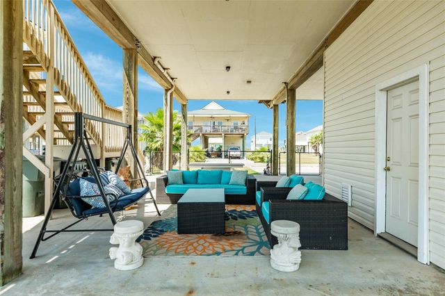 23171 Fresca Street, Galveston, TX 77554