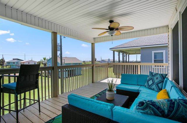23171 Fresca Street, Galveston, TX 77554