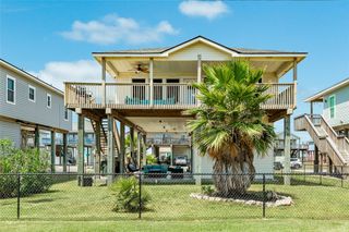 23171 Fresca Street, Galveston, TX 77554