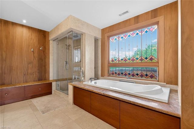 2232 Sandpiper RD, Virginia Beach, VA 23456
