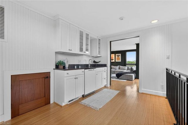 2232 Sandpiper RD, Virginia Beach, VA 23456
