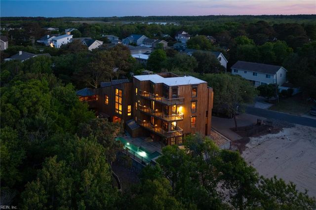 2232 Sandpiper RD, Virginia Beach, VA 23456