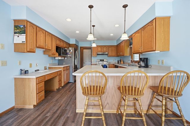 415 Ridge Hill Place, Fort Wayne, IN 46804