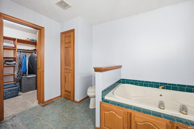 415 Ridge Hill Place, Fort Wayne, IN 46804