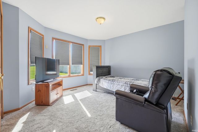 415 Ridge Hill Place, Fort Wayne, IN 46804