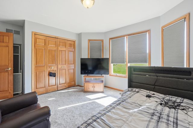 415 Ridge Hill Place, Fort Wayne, IN 46804