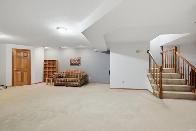 415 Ridge Hill Place, Fort Wayne, IN 46804