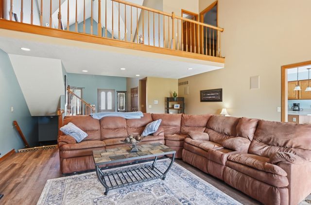 415 Ridge Hill Place, Fort Wayne, IN 46804