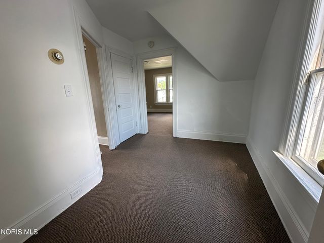 160 Oak Street, Rossford, OH 43460