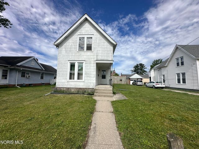 160 Oak Street, Rossford, OH 43460
