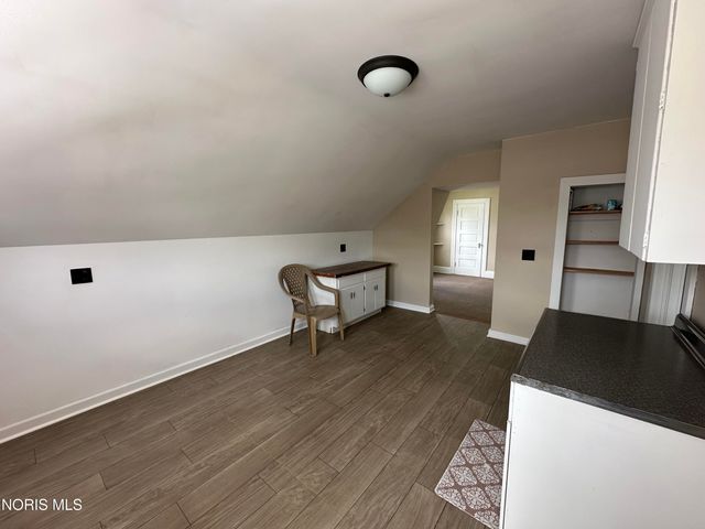 160 Oak Street, Rossford, OH 43460