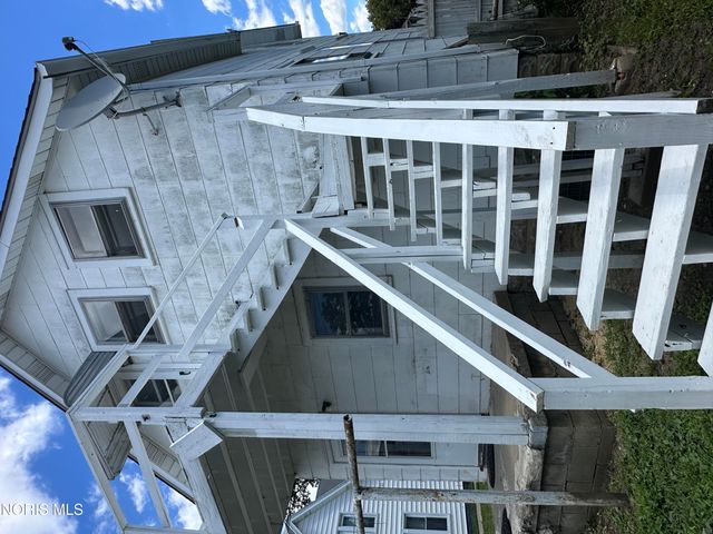 160 Oak Street, Rossford, OH 43460