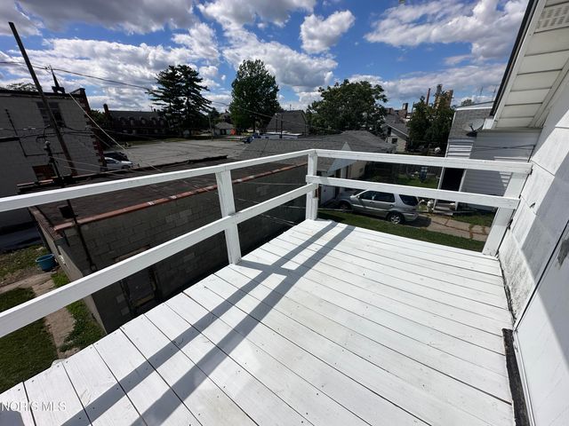 160 Oak Street, Rossford, OH 43460