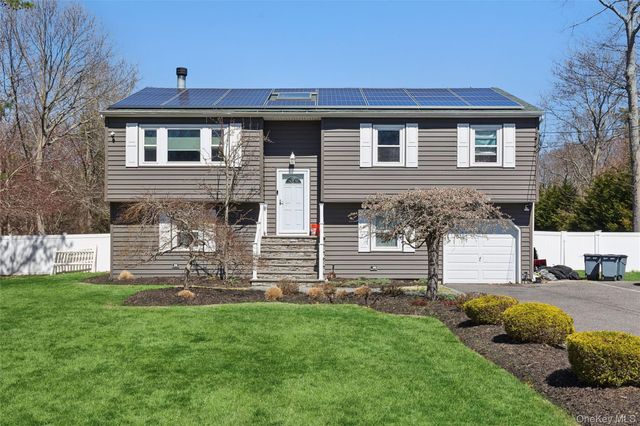 23 Southfield Road, Middle Island, NY 11953