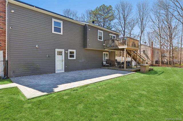 23 Southfield Road, Middle Island, NY 11953