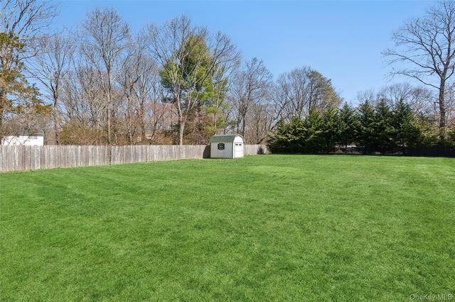 23 Southfield Road, Middle Island, NY 11953