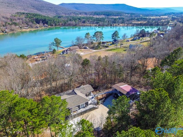 305 Boulder Trail, Gurley, AL 35748