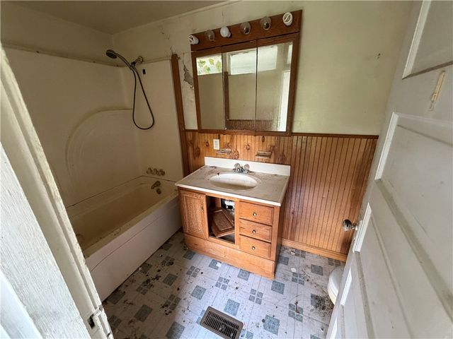 130 Carr Ave, Menallen Twp, PA 15468