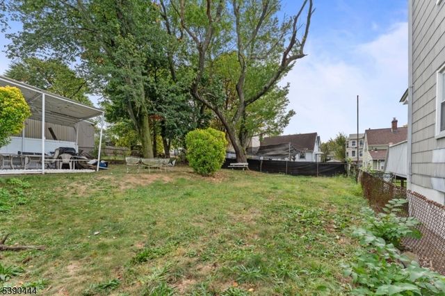 252 Pacific St, Paterson City, NJ 07503