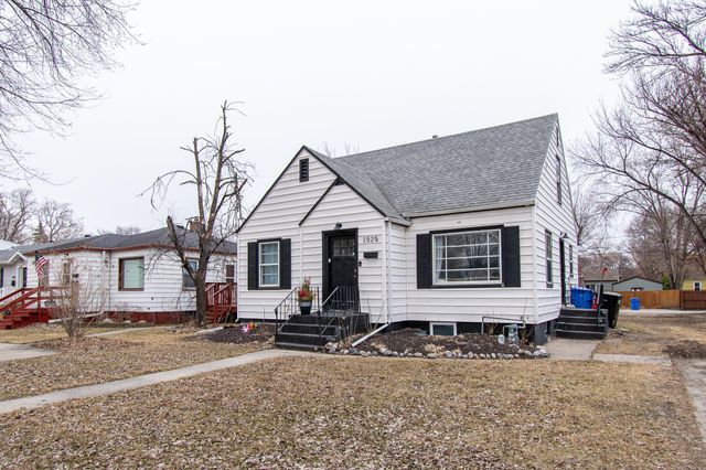 1525 10th Street N, Fargo, ND 58102