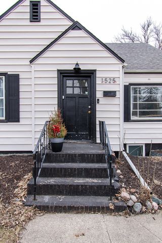 1525 10th Street N, Fargo, ND 58102