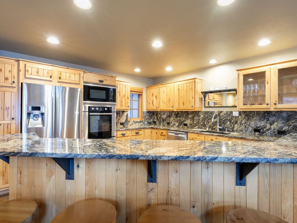 325 Moose Run Drive, Whitefish, MT 59937 photo 11