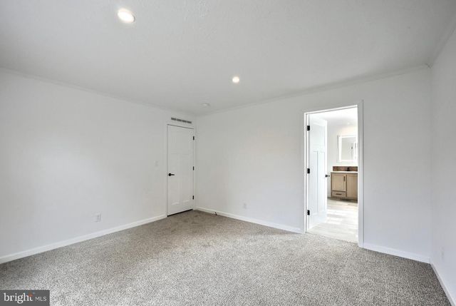 304 LANDOLA AVE, Mount Wolf, PA 17347