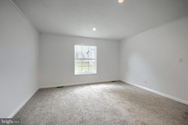 304 LANDOLA AVE, Mount Wolf, PA 17347