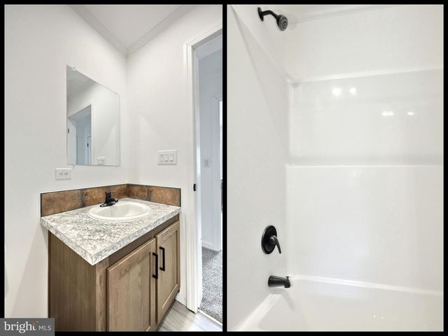 304 LANDOLA AVE, Mount Wolf, PA 17347